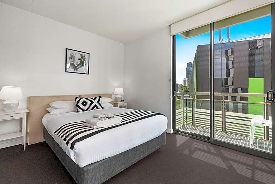 City Harbour Apartments