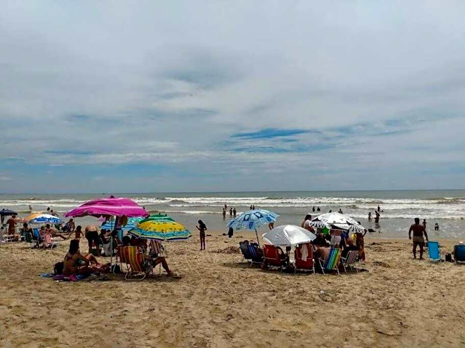 CASA COSTA DO SOL, Com Piscina e Churrasqueira !!!