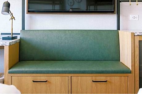 King Room - Hearing Accessible