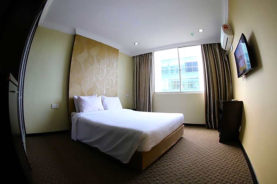 Royal Hotel