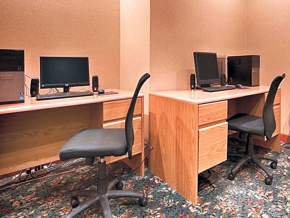 Baymont Inn & Suites by Wyndham Groton-Mystic