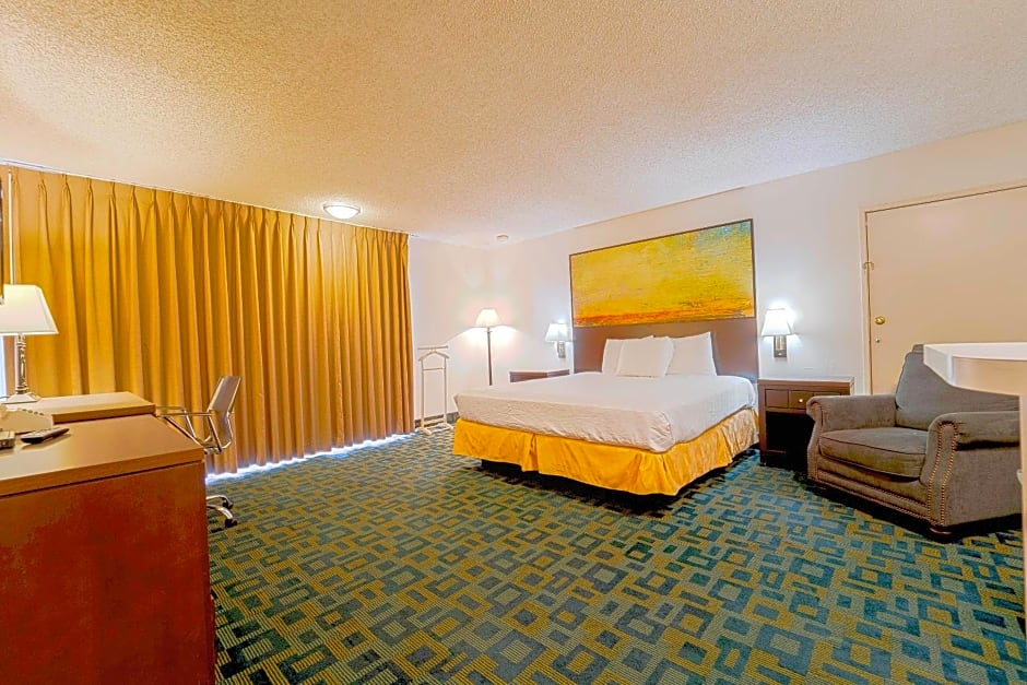 Royal Plaza Inn