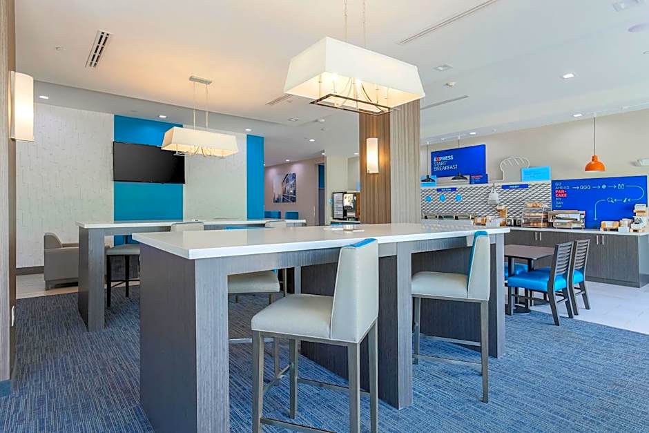 Holiday Inn Express & Suites Houston SE - Airport Area By IHG