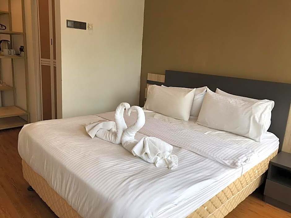 TT Dorf Hotel (Matang)