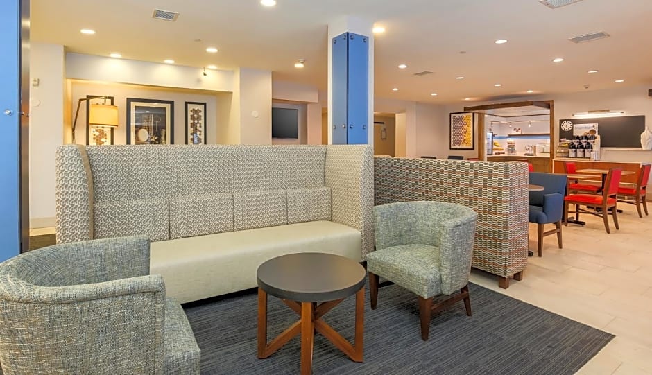 Holiday Inn Express Las Vegas South, an IHG Hotel