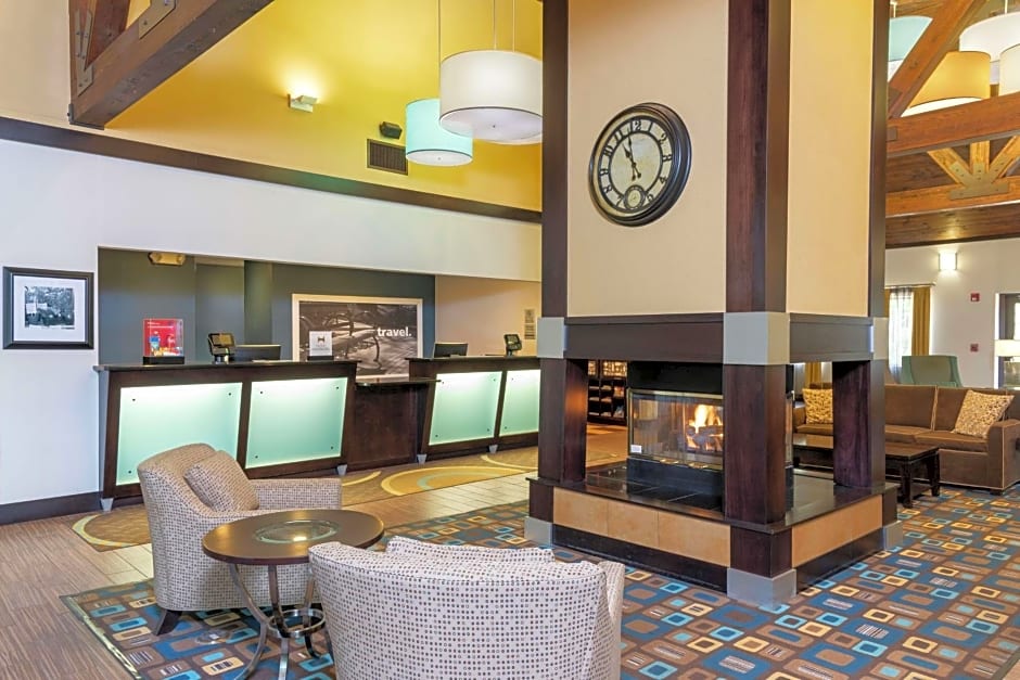 Hampton Inn By Hilton And Suites Cleveland-Airport/Middleburg Heights