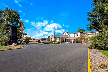 Quality Inn & Suites