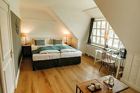 Comfort Double Room with Lake View