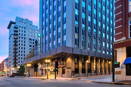 Embassy Suites By Hilton Knoxville Downtown