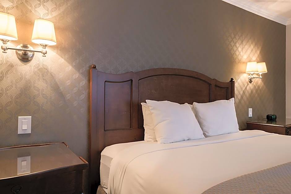 Woodcrest Hotel Cupertino