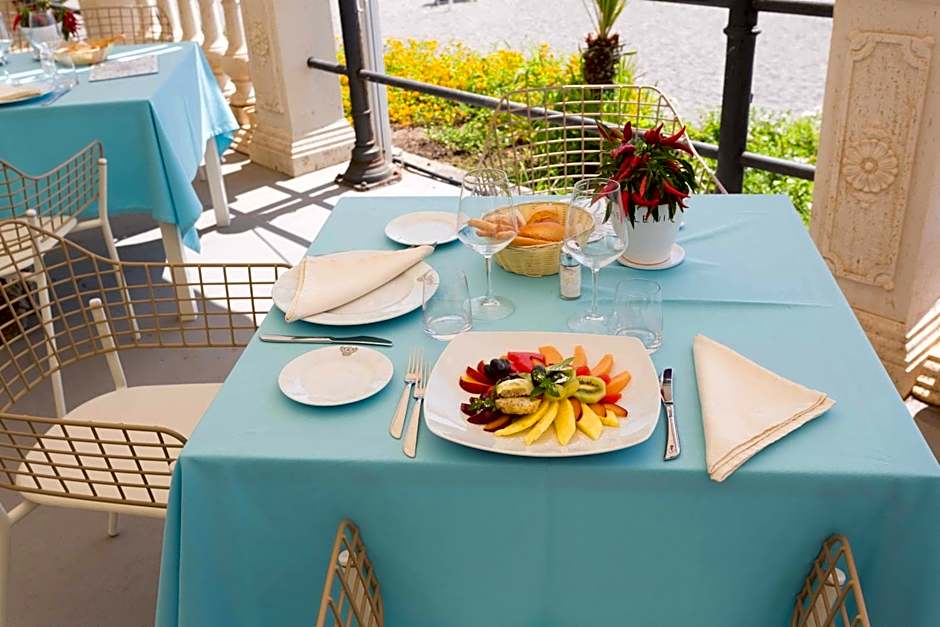 Hellenia Yachting Hotel & SPA