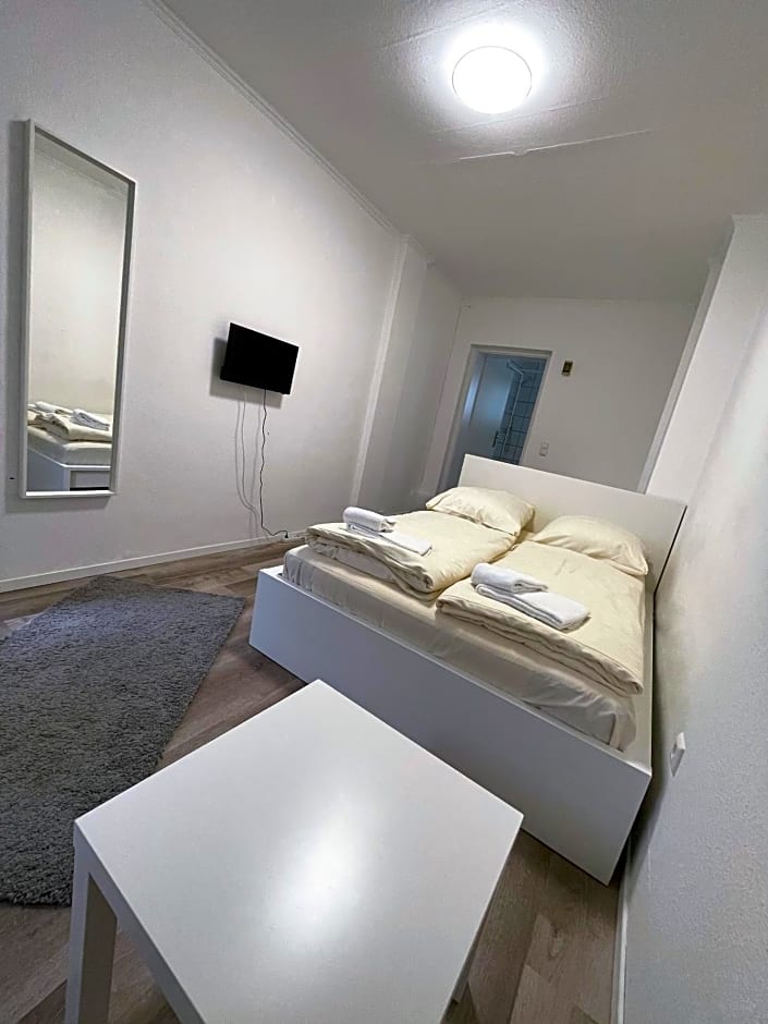Tyros Hotel und Gästehaus am Weidendamm
