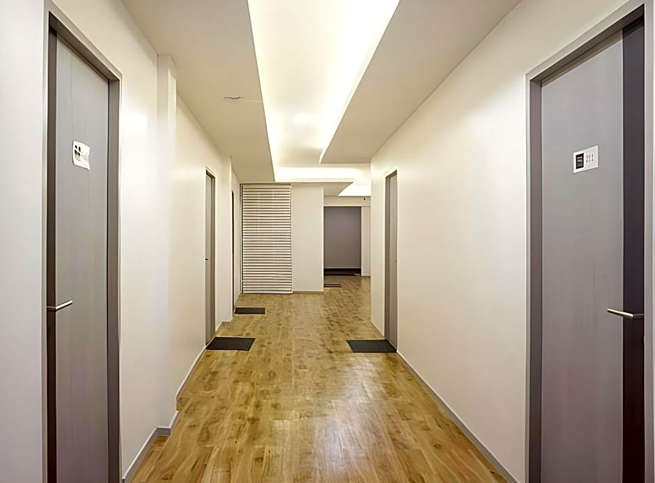 Ratchadamnoen Residence