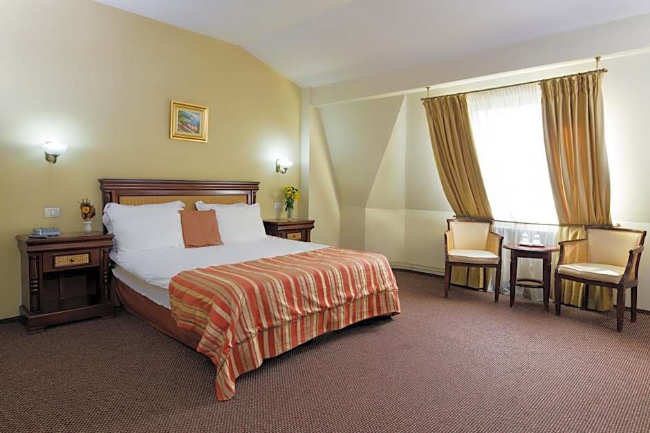 Atrium Hotel Ateneu City Center