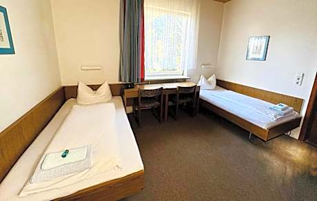 Twin Room with Shower