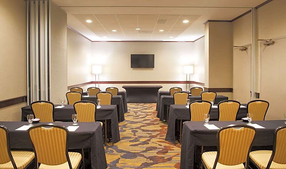 Embassy Suites by Hilton Seattle Bellevue