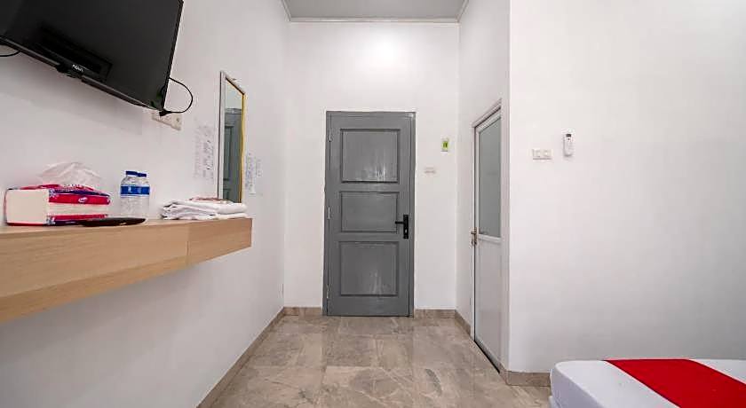 RedDoorz near Tugu Coklat Pesawaran Lampung