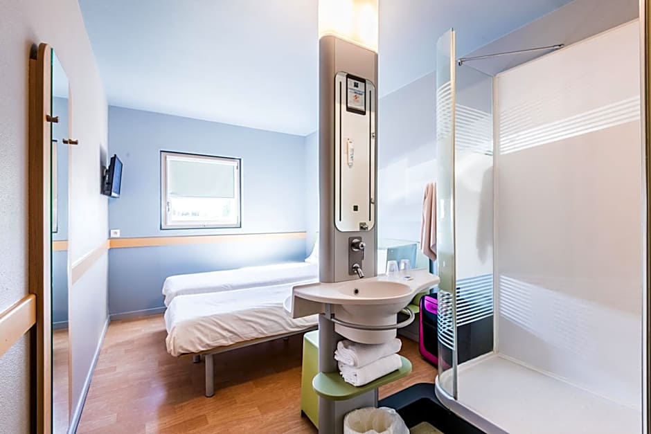 ibis budget Amberieu en Bugey/Chateau Gaillard