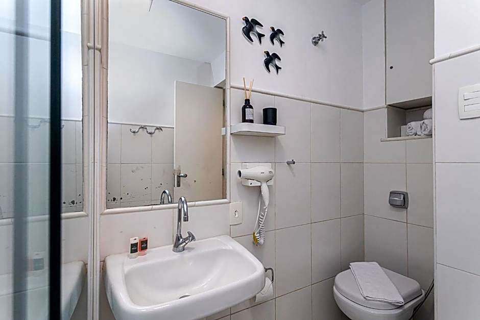 Apartamento Moderno a 300 m da Praia do Leblon