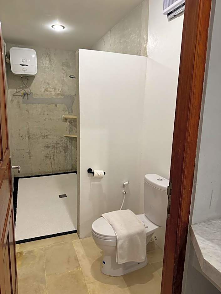 Uluwatu Stay's Deluxe Suite #9