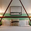 Seaspray Surf Lodge	