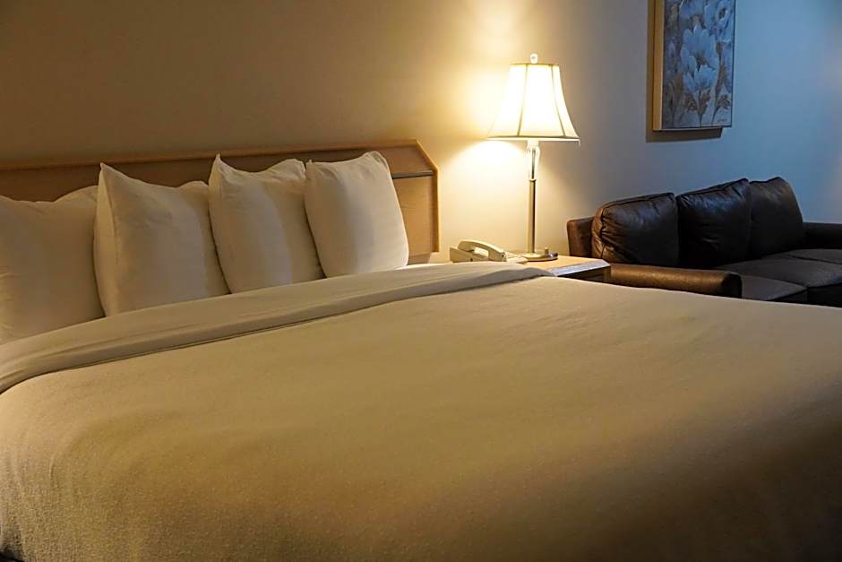 Timberland Inn & Suites