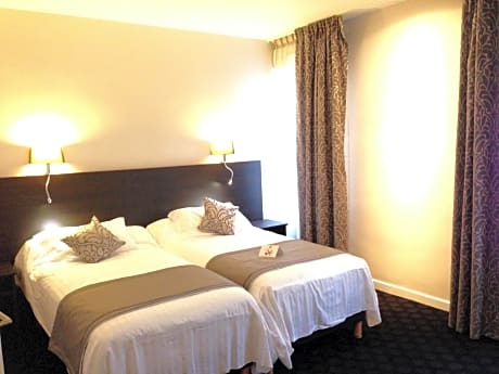 Comfort Twin Room with Shower