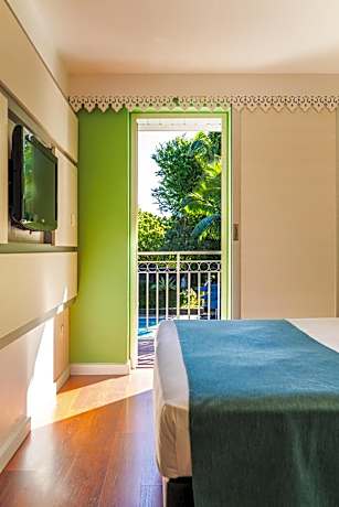 Queen Room with Pool View