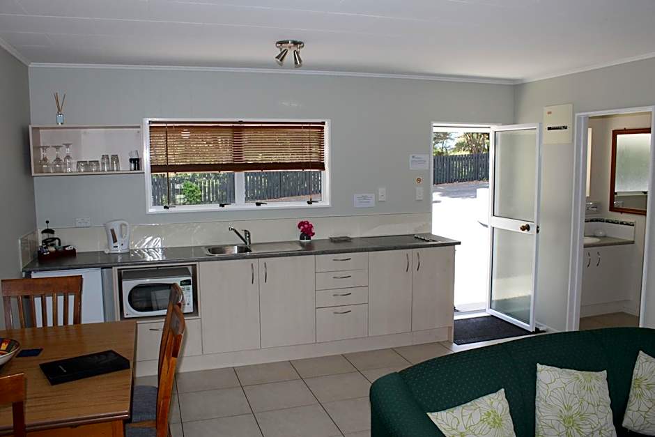 Ash Grove Boutique Motel