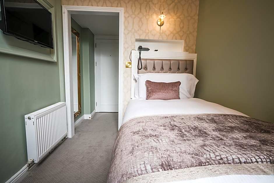 Stauntons on the Green Hotel