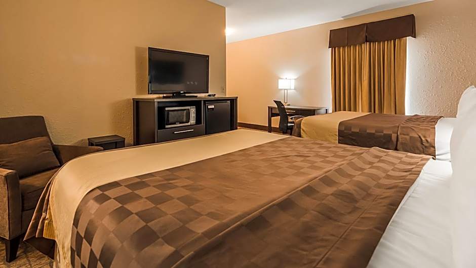 Photo 1 of 9 of 2 Queen Beds with Sofabed Suite