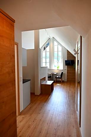 Standard Triple Studio