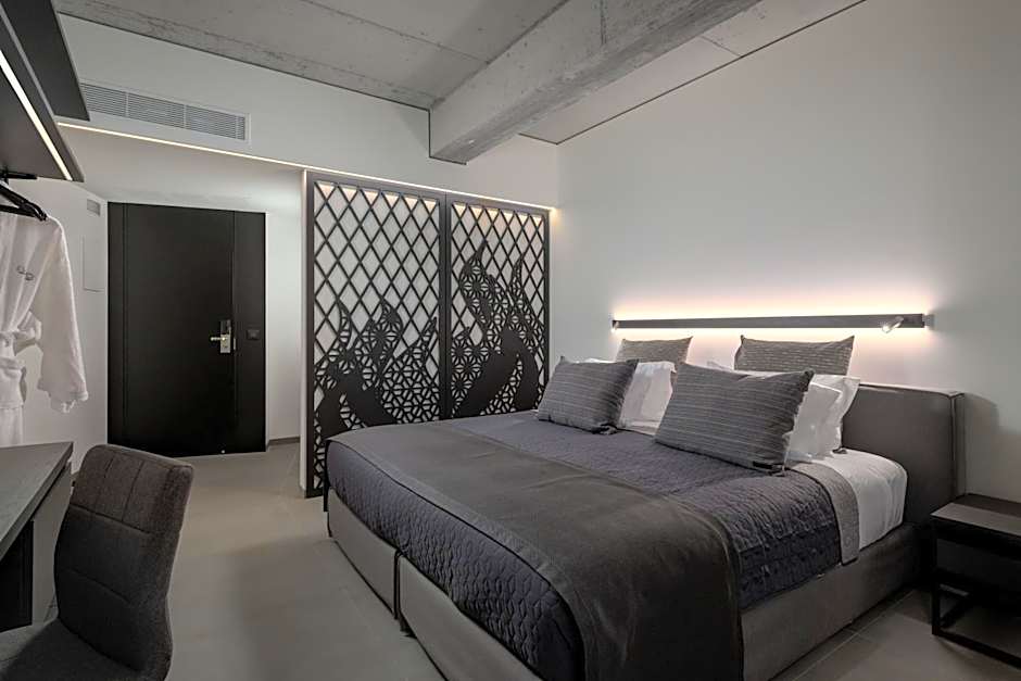 Essence Suites Downtown Suites - Adults Only