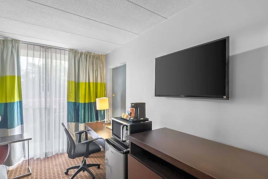 Quality Inn West Springfield