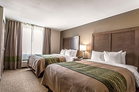2 Queen Beds, Suite, Nonsmoking