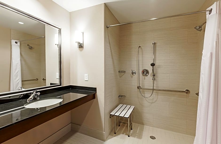 Clarion Hotel The Colony - Plano West