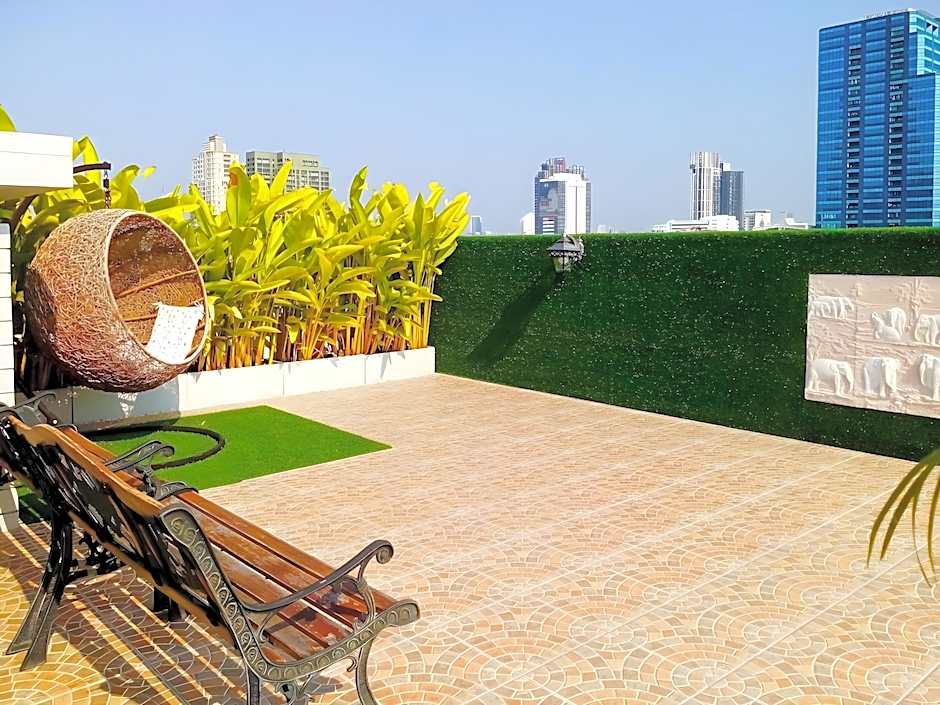 United Residence Ekamai Bangkok