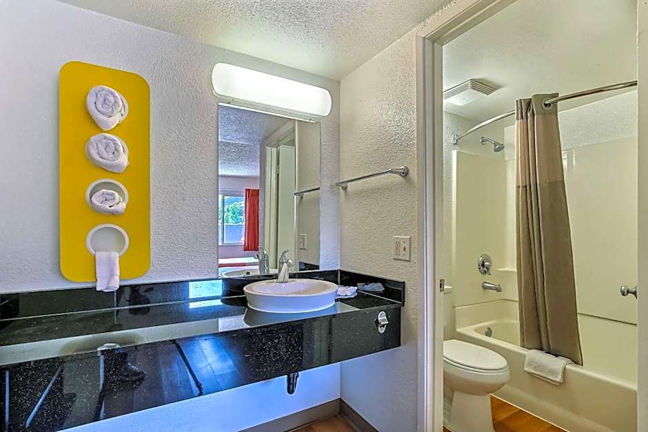 Motel 6-Pleasanton, CA