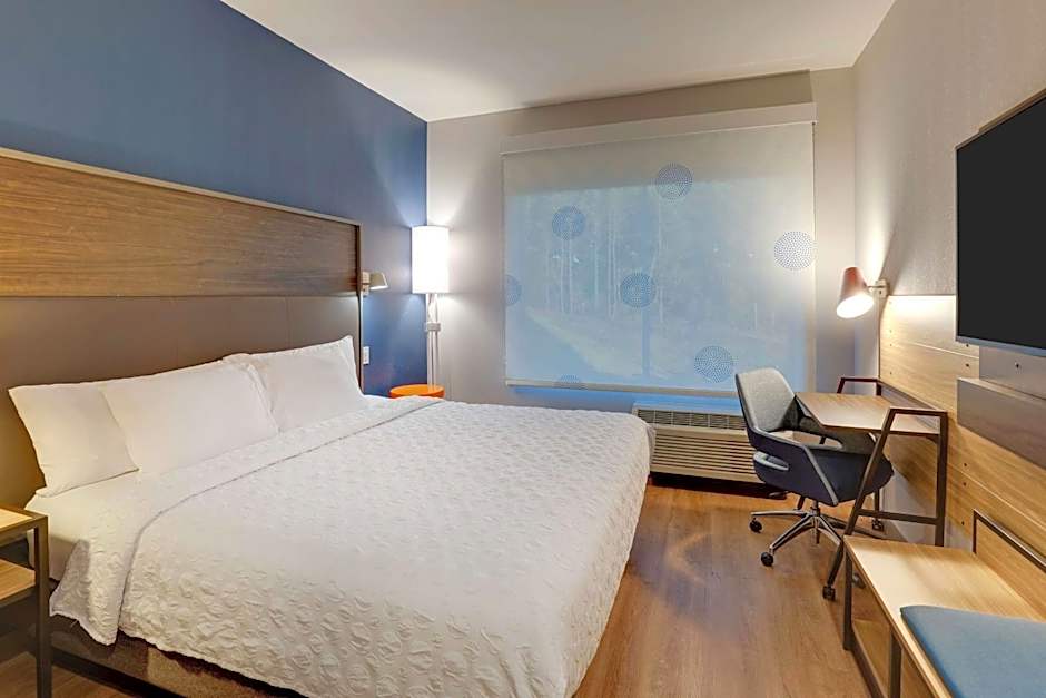 Tru by Hilton Raleigh Garner