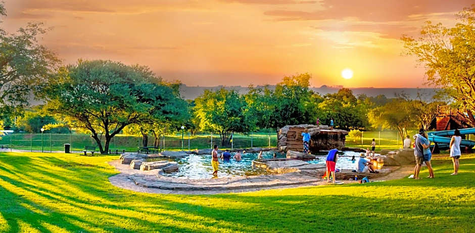 Seasons Golf, Leisure, Spa