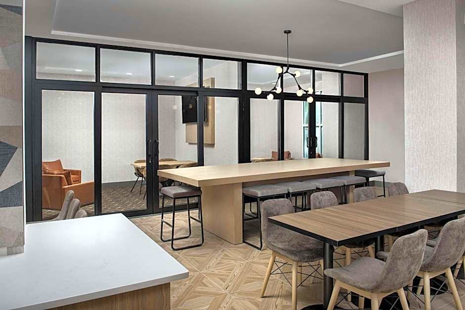 DoubleTree by Hilton Chattanooga Hamilton Place