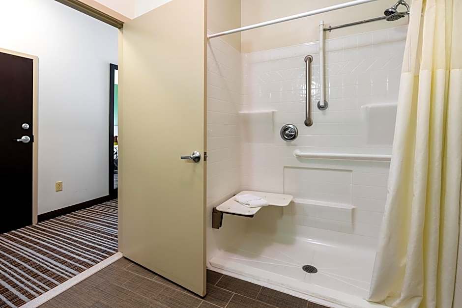 Sleep Inn & Suites Harbour Pointe