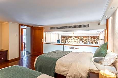 Three-Bedroom Executive Suite