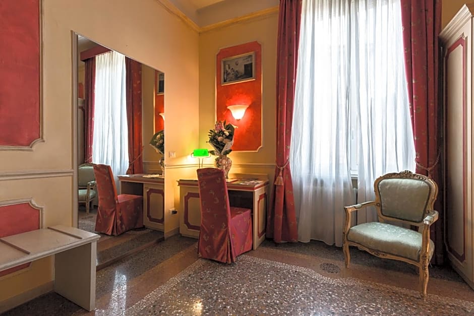 Antica Residenza D'Azeglio Room&Breakfast di Charme