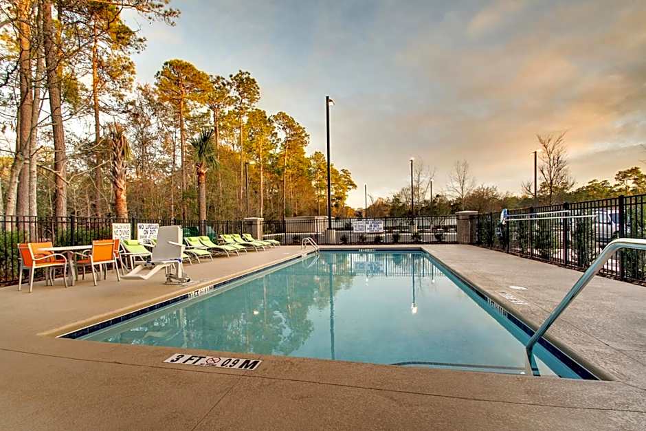 Holiday Inn Express & Suites Charleston NE Mt Pleasant US17 By IHG