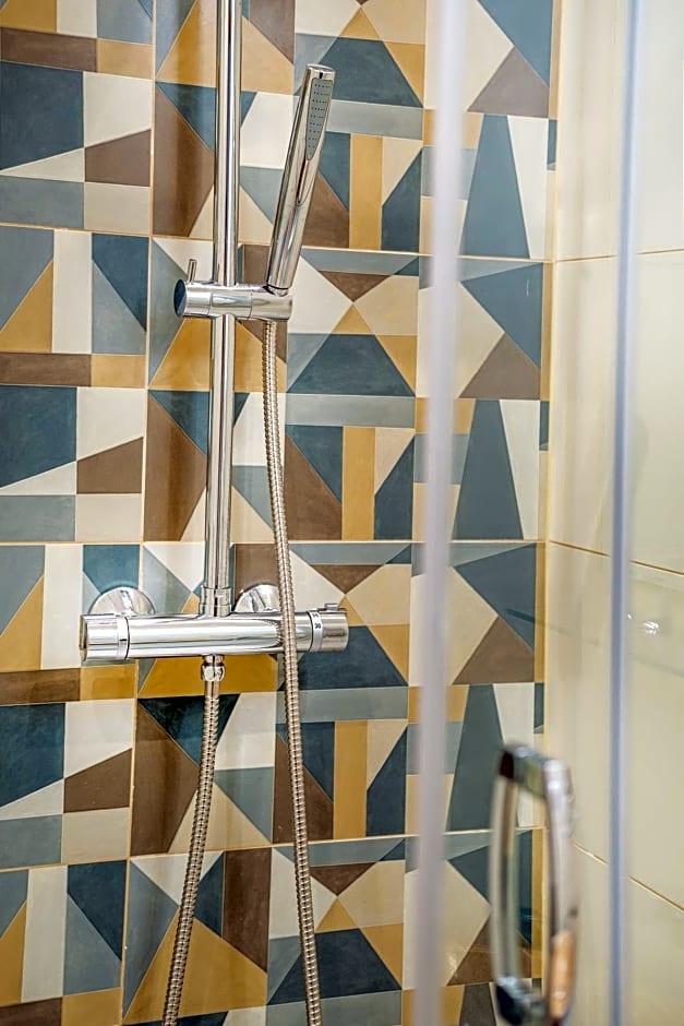 Kiss-Henézi Guest House