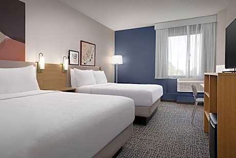 2 Queen Beds