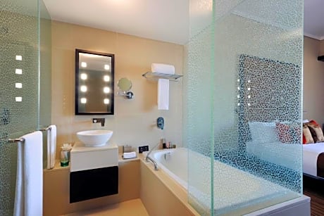 Paraplegic Room Smoking