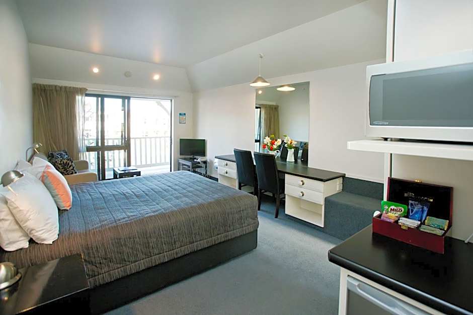 Cable Court Motel