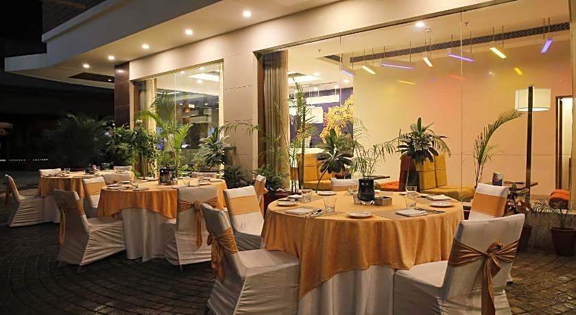 Nirwana Hometel Jaipur - A Sarovar Hotel